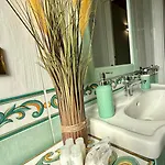 Casa Anatrella Comfort House Πανσιόν Νάπολη